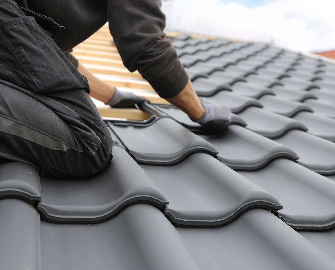 Ihr kompetenter Dachdecker, Klempner und Fassadenbauer